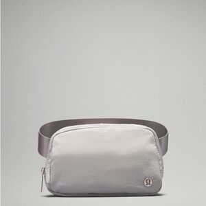 lululemon athletica Lululemon Everywhere Bag Silver Drop
